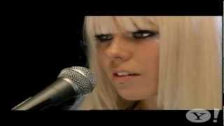 Kerli - Walking On Air, Yahoo Live