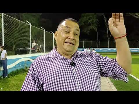 LOC. CESAR GARCIA DIRECTOR DEL INST. SANTIAGO PEREZ DE TRINIDAD SANTA BARBARA EN SU 29 ANIVERSARIO.