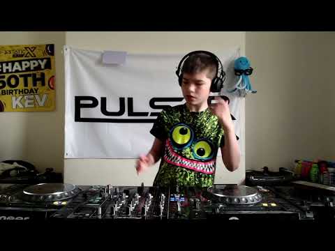 Chunky Techno 4 deck mix