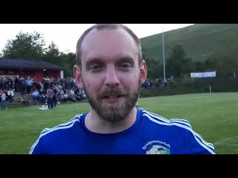 Jan Kolling, Trainer der SG Geisfeld 2, nach dem Pokalgewinn