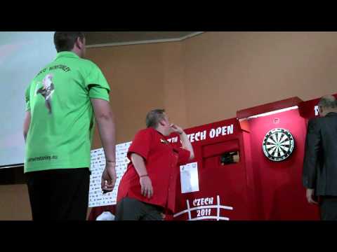 Czech Open 2011 - 2nd Semi-final Steve Douglas - Dean Winstanley (Walk On).mp4