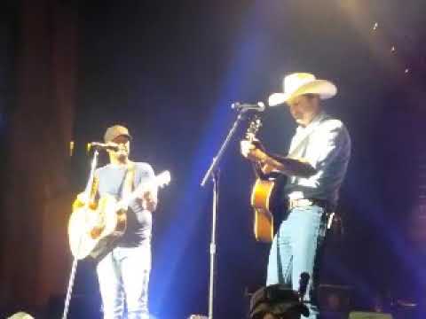 Luke Bryan and Jon Pardi sing George Strait