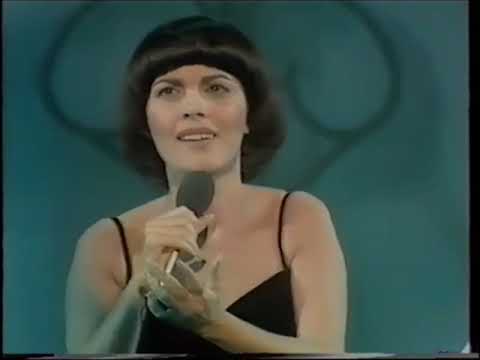 Mireille Mathieu : "Mille Colombes" ( Live United Kingdom 1979) introduced by Petula Clark with PCCB