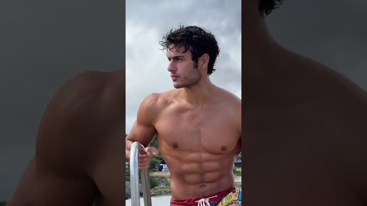 Papi #armpit #handsome #muscle #abs #pool
