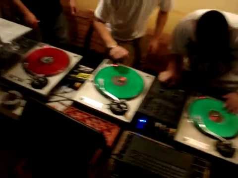 DJ GIANCARLO , DJ VITALE , DJ RIZ , DJ MARTIAL , DJ AVA , DJ SINATRA