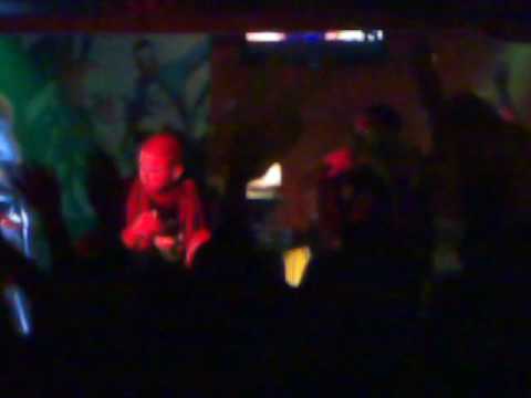 TWO FINGERZ UP @ BARRIO'S CAFE' - Ogni Maledetta Domenica ft. Amir - Milano, 27/11/2009