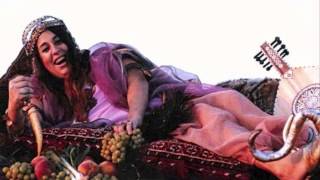 Medley: Make Your Own Kind of Music/Dream A Little Dream of Me/New World Coming - Cass Elliot