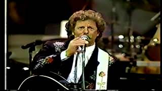 Desert Rose Band  - She Don't Love Nobody