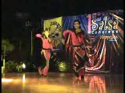 Acapulco Salsa Congress: Victor and Gaby’s Aerial Performance