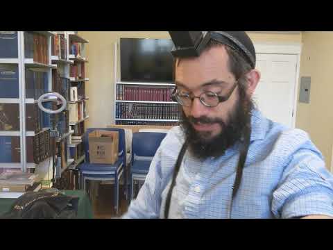 How to put on tefillin
