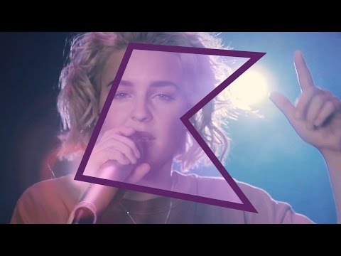 Anne-Marie - Alarm (Live) KISS Presents