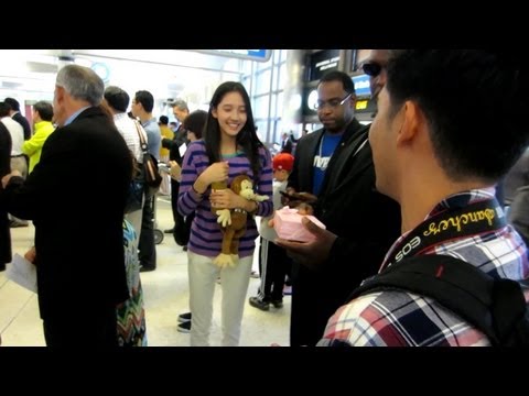 (2013.05.12) T-ara N4 Airport Meeting (MarkGift)