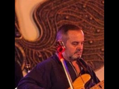 Secventa concert live cu  Amir Arafat