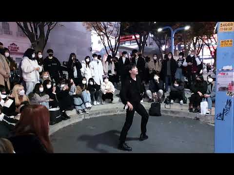 CHANWOOK. HONGDAE STREET UNIQUE PASSION BUSKING. 20201111.