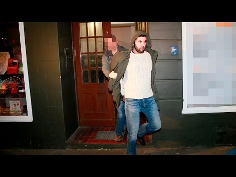 Hier stürmt das MEK die Mongols-Wohnungen