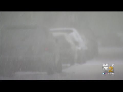 Heavy Snow Blanketing Chicago, Making A Mess Of Travel