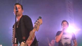 Simple Plan - Kiss Me Like Nobody's Watching (Brisbane 11/09/2016)