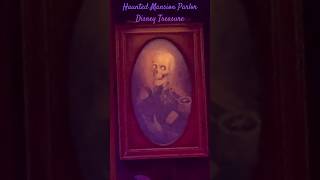 A look inside the Haunted Mansion Parlor on the Disney Treasure! #DisneyCruiseLine #HauntedMansion