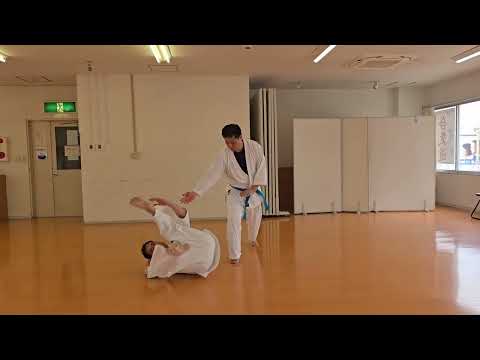 正面突き側面入り身投げの稽古動画