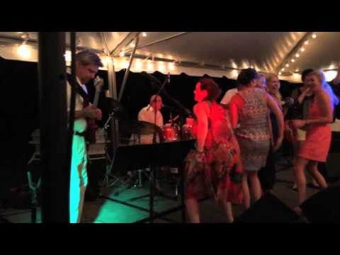 The SugarBees Live @ Wedding