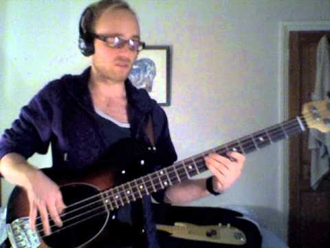 Stevie Wonder - 'Do I Do' bass playalong by Huw Foster