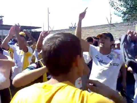 "Que le pasa a los borrachos, están cagados en LA MATANZA â™ª - Previa ALMIRANTE BROWN" Barra: La Banda Monstruo • Club: Almirante Brown