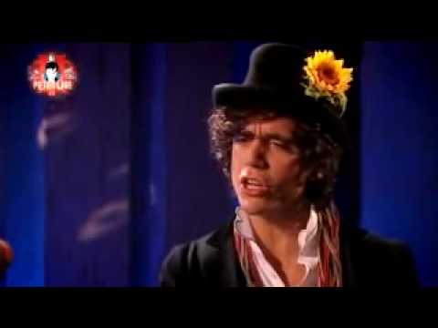 Mika with Randy singing I want to break free.mp4