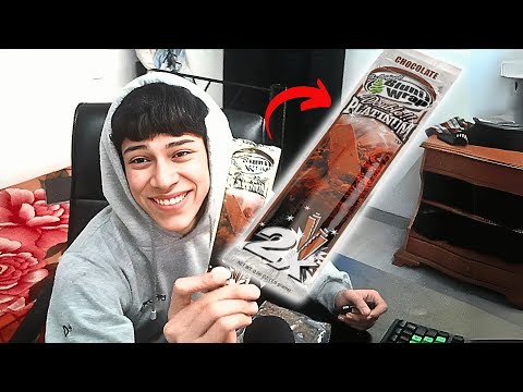 Enrolando un BLUNT hasta que lleguen mis papás (peligroso)