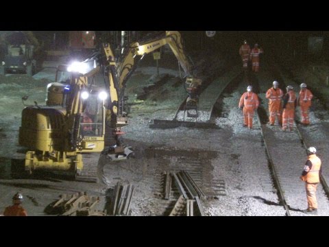 Half an Hour at (208) - Abergele & Pensarn Station 11.1.2017 - loop line being removed