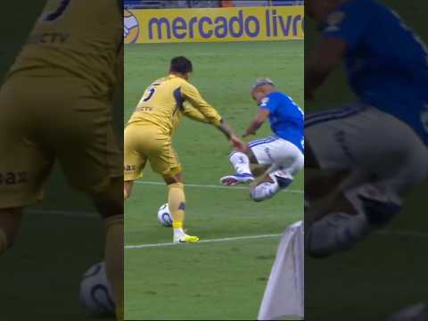 ¡SE PICÓ EL PARTIDO! PAREDES y una AMARILLA TEMPRANA! | Cruzeiro vs Boca #shorts