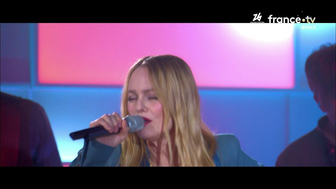 Le retour des beaux jours - C à Vous l’Intégrale - 08/12/2025