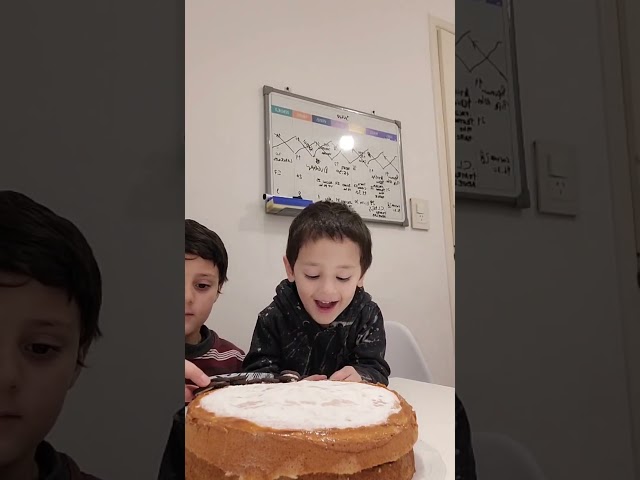 Vídeo relacionado con CIYODO 1pieza Adorno De Pastel De Cumpleaños para Niño Decoración De Muñeco De Coche De Juguete Accesorio De Fiesta Infantil para Tartas y Decoración para Celebraciones