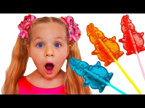 Diana and Roma pretend play with magic sweets