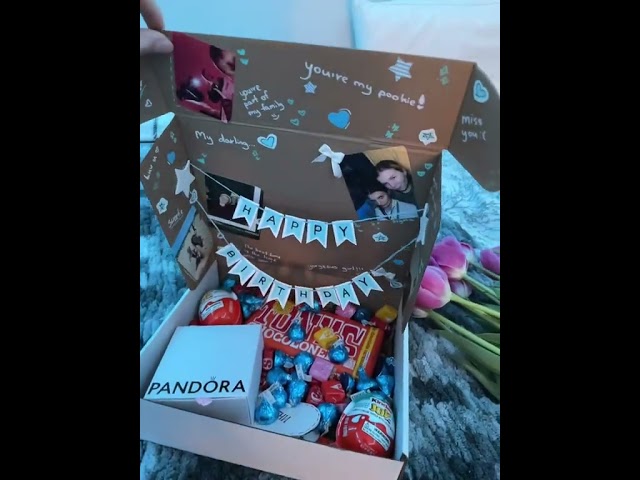 Vídeo relacionado con Jadive Set Regalo Calcetines Musicales Caja de Regalo Tarjeta Músicos 2 Pares Calcetines de Algodón con Motivos Cumpleaños