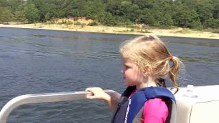 preview picture of video 'Family Fun at Enid Lake in Mississippi'