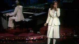 Carpenters - I Need To Be In Love (live at BBC 1976)