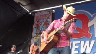 Dustin Lynch - Dancing in the Headlights (10/27/12)