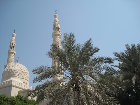 Jumeirah Mosque (Dubai) & Adhan Call (stills & clips)