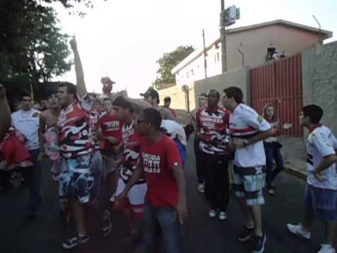 Torcida Kamikaze Tricolor Chegando em Mogi Mirim