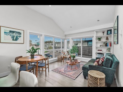 1677 Kitchener Street | $969,000