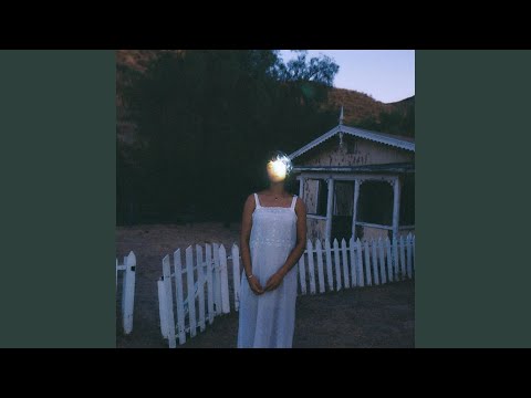 Video thumbnail for Courtney Eaton - HUSH (Traducción al Español)