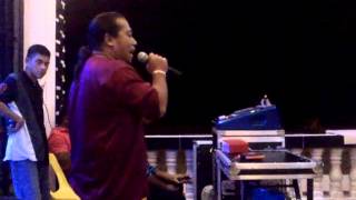 Download lagu DINO MENARA-zuriat cinta mp3 Download lagu DINO MENARA-zuriat cinta mp3