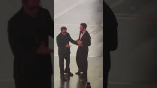 Download lagu Robert Downey Jr. & Chris Evans Cut Up On Stage At 2026 Oscars #shorts mp3