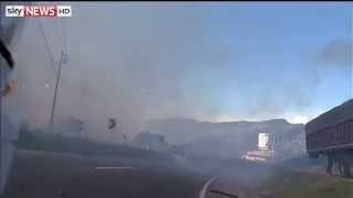 Взрыв фабрики фейерверков в Колумбии - Видео онлайн