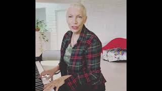 Annie Lennox - Thorn In My Side (Acoustic Snippet)
