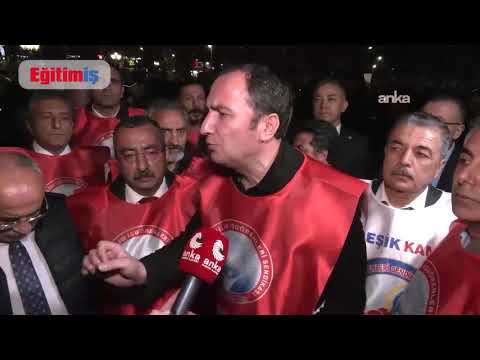 Barikatlar bizi durduramaz…
Eğitim-İş, çocuklarımızın eğitim hakkını savunmaya, eğitim emekçilerinin sesi olmaya devam edecek. | EĞİTİM İŞ