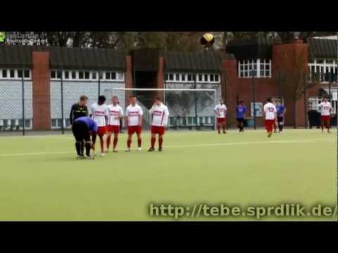 Spielertrainer Bahadir Dilsiz (Freistoßtor zur 2:1 führung)