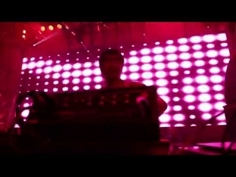 KAZU KIMURA (Japón) "Carpa Carlsberg" AQUASELLA 2014