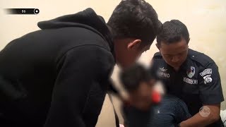 Download lagu Berduaan di Kamar, Sepasang Kekasih Ini Ditangkap Karena Mengedarkan Narkoba mp3