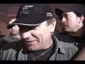 AC DC Brian Johnson Asks Chuck Berry For An Autograph
